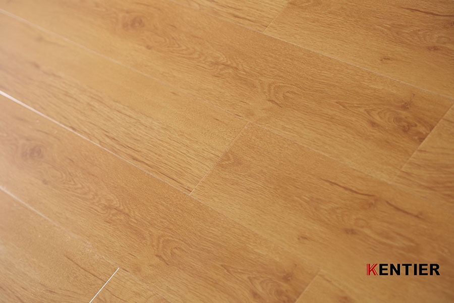 Laminate Flooring 1372