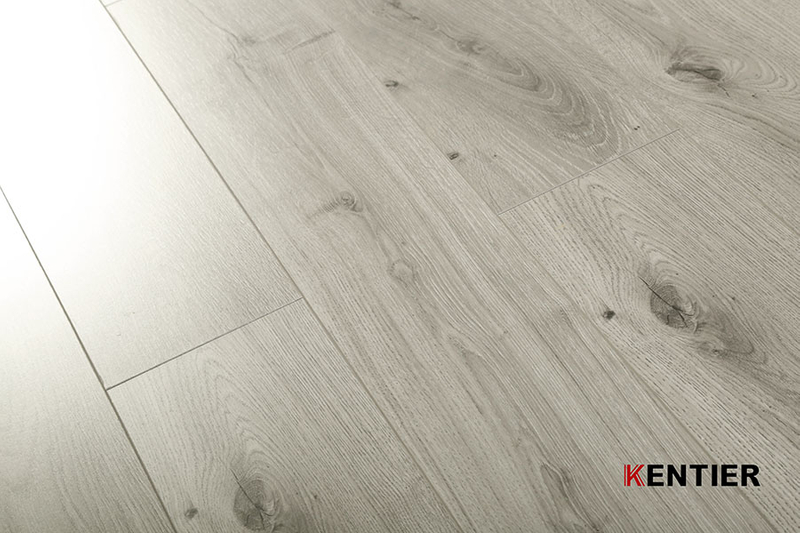 Laminate Flooring 010415-2017