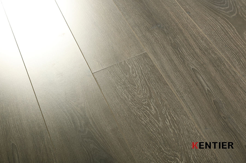 Laminate Flooring 010415-2012